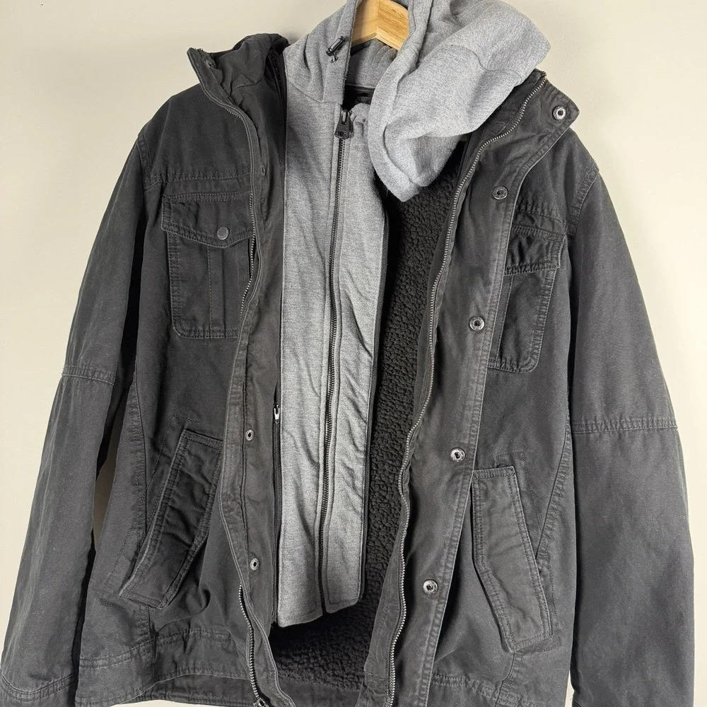 Levi's‎ Men's Sherpa Lined Two Pocket Hooded Trucker Jacket size M